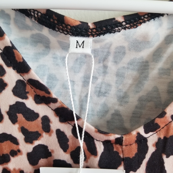 Leopard top - Picture 2 of 6